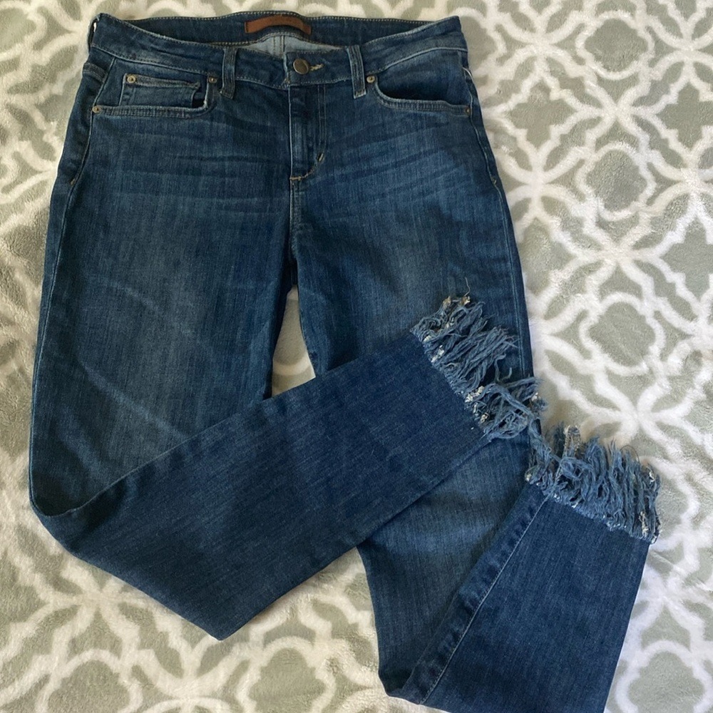 Joes "The Icon" Jeans with frayed‎ bottoms